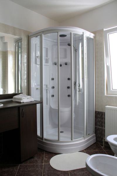 Milwaukee Shower Installation