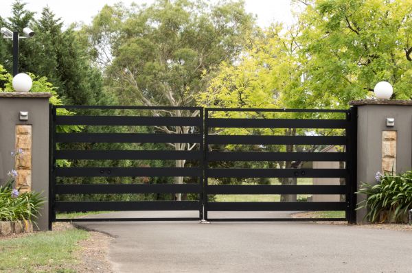 Milwaukee Driveway Gate Service